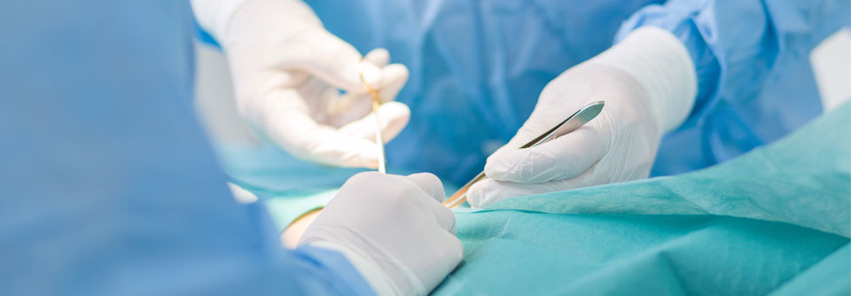 Chirurgische Eingriffe am Lebensende sollten sich vor allem an der individuellen Prognose der Patient:innen orientieren.