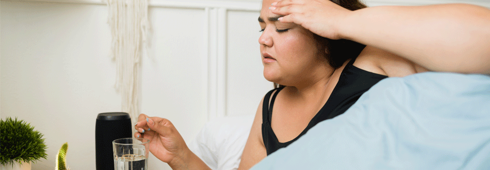 Hauptsymptom der IIH sind lagerungsabhängige, dumpf drückende Kopfschmerzen. (Agenturfoto)