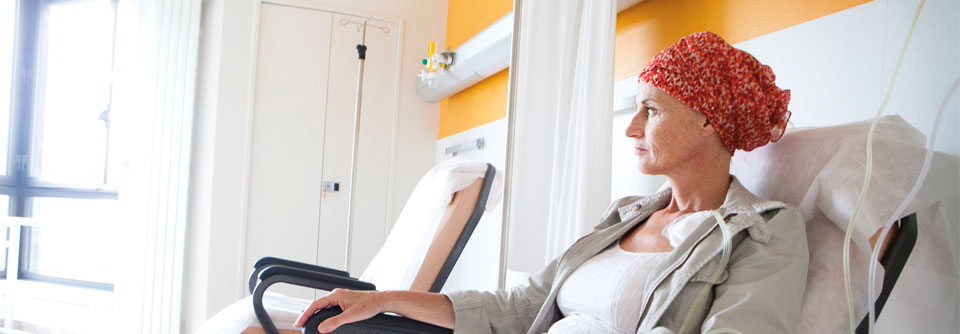 Sind mindestens drei axilläre Lymphknoten befallen, profitieren Frauen wohl von der neoadjuvanten Chemotherapie. (Agenturfoto)