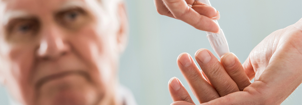 Diabetestherapie von Senioren: Höheres Hypoglykämierisiko beachten!
