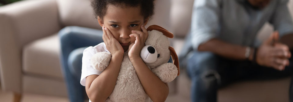 Wie es den Kindern psychisch erkrankter Eltern geht, wird meistens nicht gefragt. (Agenturfoto)