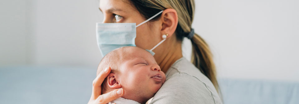 Nicht etwa das Virus selbst, sondern der pandemiebedingte Stress der Mutter kann sich negativ auf das Kind auswirken.