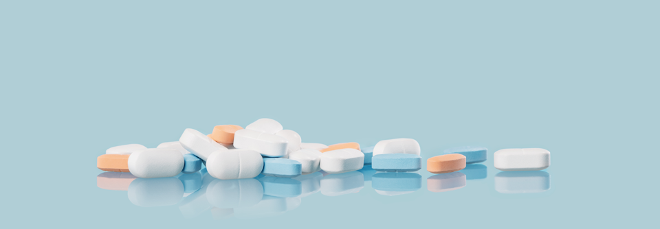 NSAR bleiben unverzichtbar in der symptomatischen Rheumatherapie Schmerzmedikamente sind bei Rheumapatienten unverzichtbar.