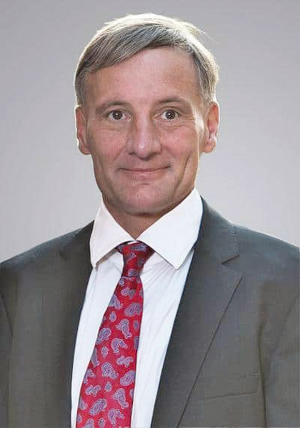 Dr. Norbert Smetak, 1. stellv. Vorsitzender 
des BDI und stellv. Vorsitzender von Medi Baden-Württemberg