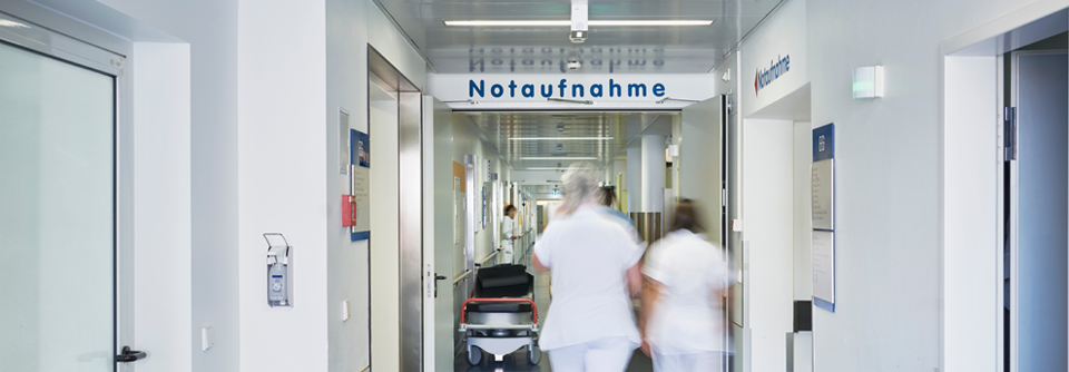 KV-Notdienstpraxen befinden sich bei rund zwei Drittel der befragten Einrichtungen am Krankenhaus oder in dessen unmittelbarer Nähe.