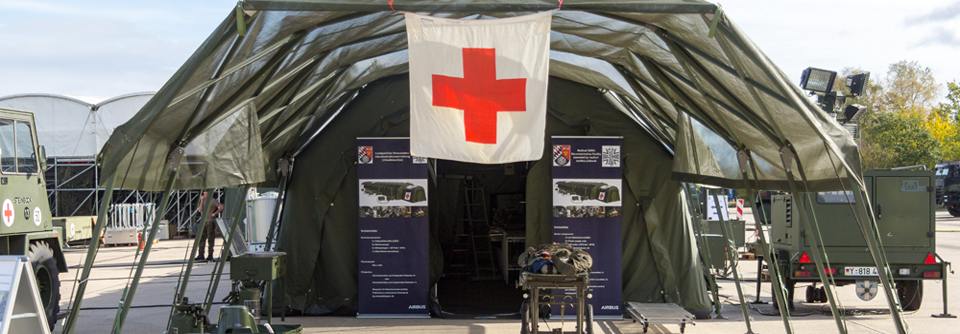 Soldatinnen und Soldaten stellen sich im Krankheitsfall bei einem der 128 Sanitätsversorgungszentren (SanVersZ) der Bundeswehr vor.