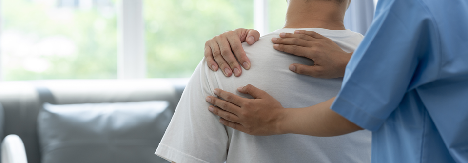 Im ambulanten Bereich ist eine interdisziplinäre multimodale Schmerztherapie überhaupt nicht in der ambulanten vertragsärztlichen Versorgung vorgesehen. 