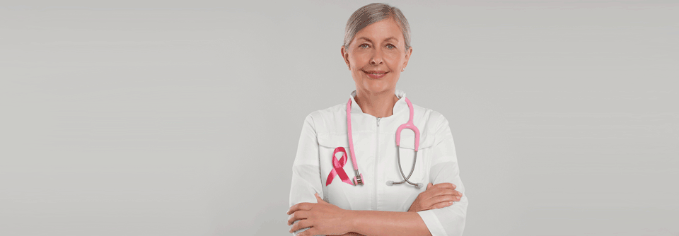 Eine Ergänzung zur adjuvanten endokrinen Therapie verbesserte das Überleben von Brustkrebs Patien:innen.