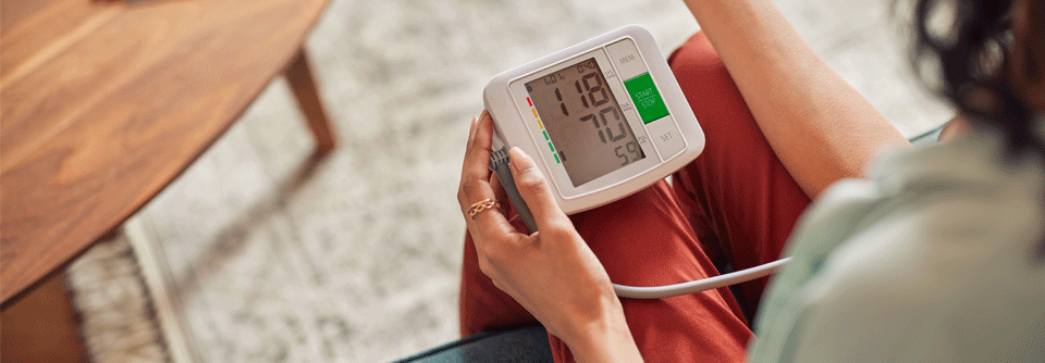 Zu Hause gemessener Blutdruck kann einer maskierten Hypertonie schneller auf die Schliche kommen.