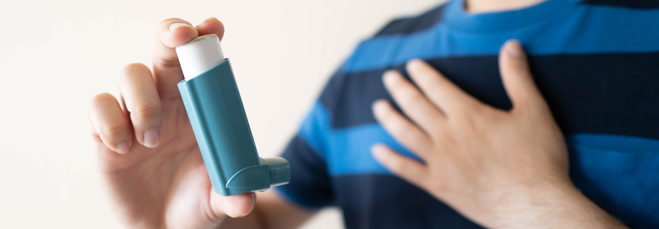 Eine klinische Remission ist auch bei schwerem Asthma möglich.
