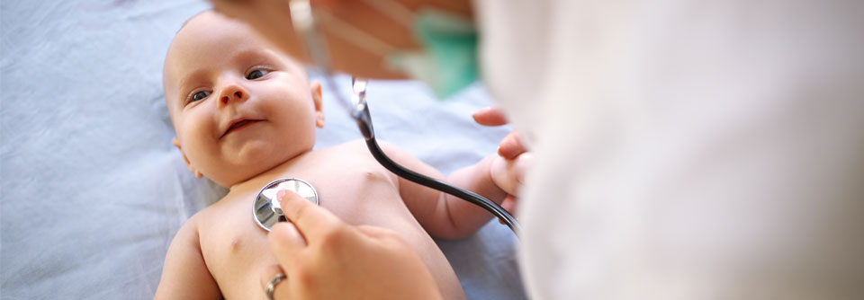 Bereits eine einmalige Impfung reduziert das Risiko für Atemstörungen beim Kind. (Agenturfoto)