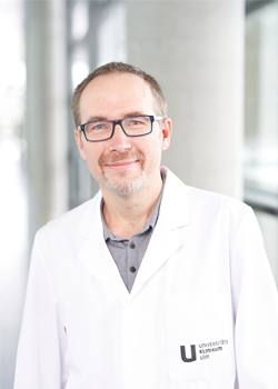 Dr. Hannes Hofbauer, MBA; Klinik für Anästhesiologie und Intensivmedizin Universitätsklinikum Ulm