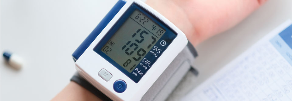 Die individuell festgelegten Blutdruckziele dürfen je nach Kofaktoren zwischen 120/70 mmHg und 160/90 mmHg liegen.