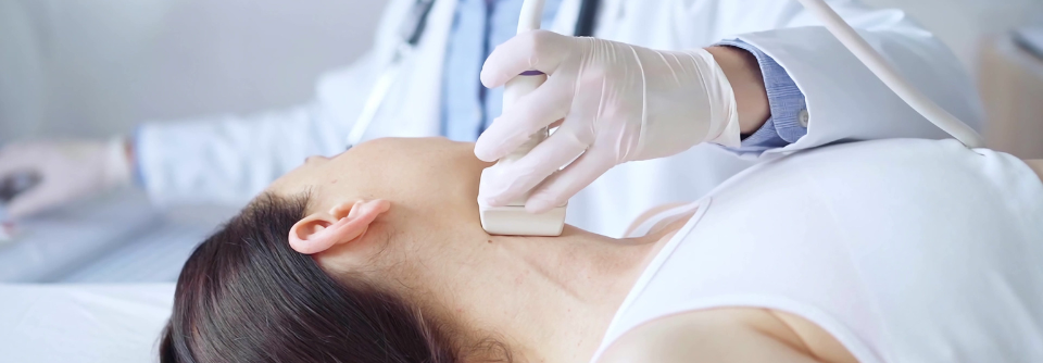 Schilddrüse: Schon leicht erhöhte Werte sind gefährlich Eine Überfunktion der Schilddrüse erhöht das Risiko auf Schlaganfall oder Herzstillstand.
