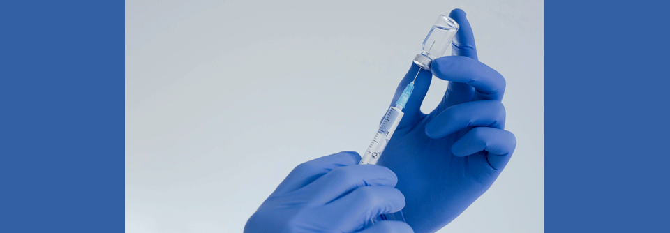 Krebstherapie: Strategien für Tumorvakzine Peptid-Tumorvakzine aktivieren T-Zellen gegen Krebs, Forschende testen standardisierte und individuelle Therapieansätze.
