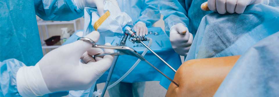 Thromboseprophylaxe bei Arthroskopie am Knie für ambulante Patienten auf dem Prüfstand: 2 aktuelle Studien liefern neue Daten.