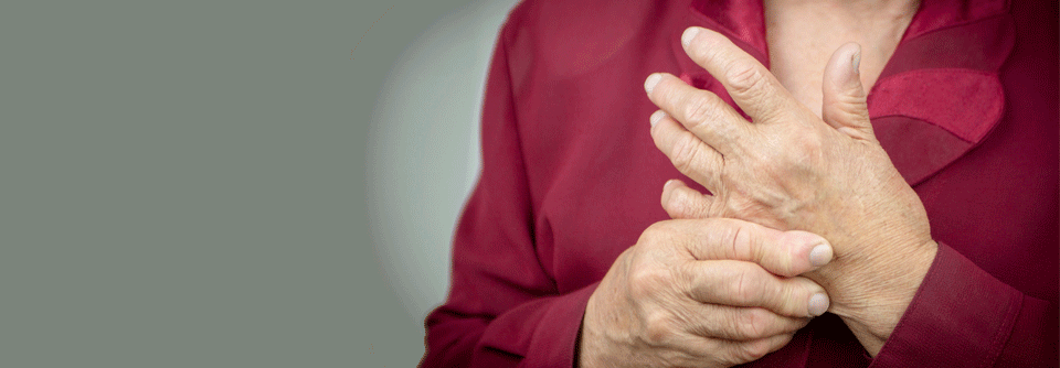Die rheumatoide Arthritis (RA) betrifft in Deutschland 0,8–1,2 % der Erwachsenen, Frauen zwei- bis dreimal häufiger als Männer.