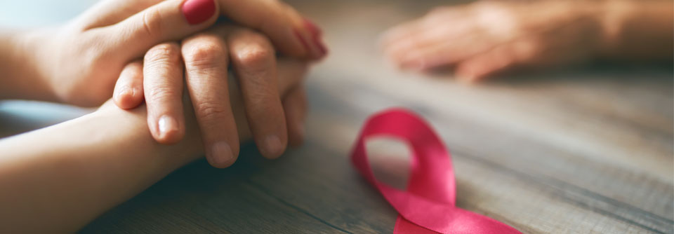 So wird die endokrine Brustkrebstherapie erträglicher Eine endokrine Therapie senkt das Rezidivrisiko sowie die Mortalität bei hormonrezeptorpositivem Mammakarzinom.