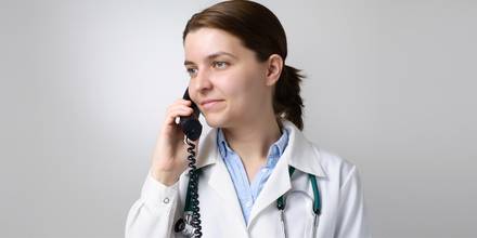 Ärztemonitor 2014: Klage über zu wenig Zeit für Patienten thinkstock