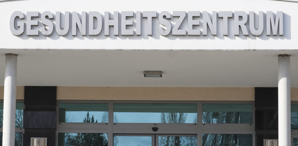 Hausärztliche Versorgung: Lokalen Gesundheitszentren gehört die Zukunft