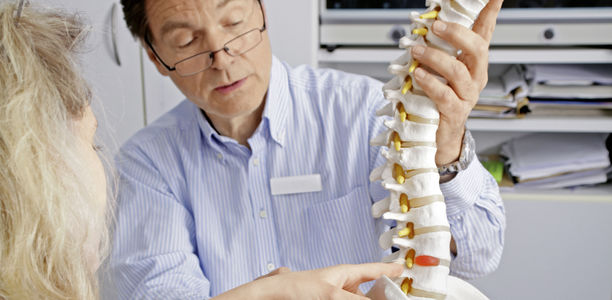 Arzt-Patienten-Kommunikation: Tipps für den Erstkontakt mit Schmerzpatienten