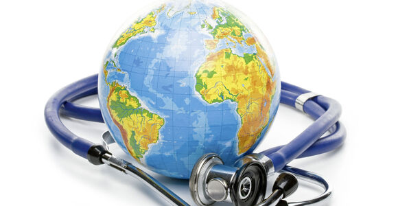 Ärzte ohne Grenzen : Leben retten unter Druck Ärzte ohne Grenzen wird aktiv, wenn das nationale Gesundheitssystem nicht mehr willens oder in der Lage ist, den Betroffenen zu helfen.
