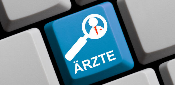 Arztsuche ...: ... ist unzureichend Expert:innen fordern daher, Arztsuchen im Internet verbraucherfreundlicher zu gestalten.