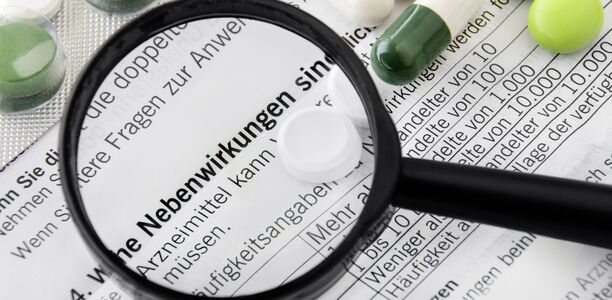 Arzneimittelsicherheit: Nebenwirkungen melden Über ein barrierefreies Meldeportal sollen angezeigte Verdachtsfälle schnell, direkt und sicher die Expert:innen für Arzneimittelsicherheit erreichen.