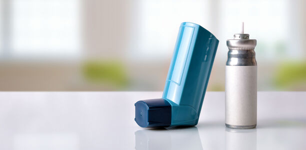 Klimawandel: Klimabewusste Hausarztpraxis Insbesondere inhalative Arzneimittel (Dosieraerosole) sind aufgrund der verwendeten Treibmittel am schädlichsten für das Klima.