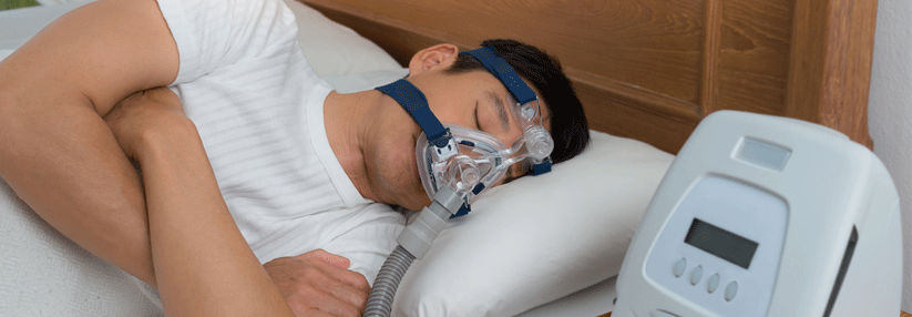 Bei einer symptomatischen ZSA hilft meist eine CPAP-Beatmung.