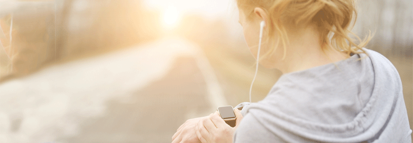 Gadgets wie Smartwatches zur Messung der Vitalparameter bringen die nötige Motivation, um in Bewegung zu bleiben.
