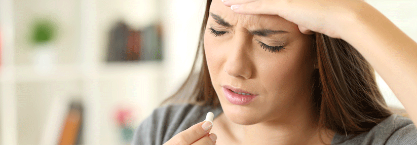 Vorsicht ist geboten! Eine erneute Migräne kann auch von einem übermäßigen Medikamentengebrauch herrühren.