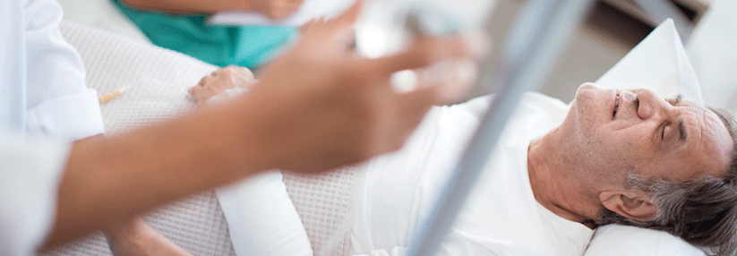 Wann Sie Patienten nach einer Synkope unbesorgt zu Hause lassen können In vielen Fällen muss ein Patient gar nicht in die Klinik eingeliefert werden. (Agenturfoto. Mit Model gestellt.)