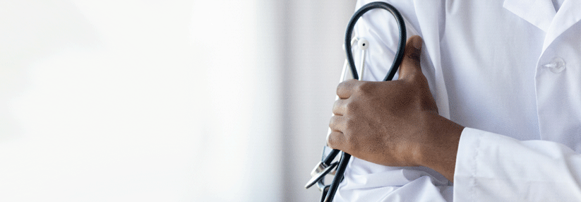 „Die Schwarze soll mich nicht behandeln“: Rassistisches und sexistisches Verhalten von Patienten macht Ärzte sprachlos Viele reagieren nicht auf Diskriminierung, weil sie nicht wissen, was sie sagen sollen – und dürfen.