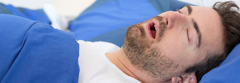 Forscher suchen nach medikamentösen Therapieoptionen, um die oberen Atemwege im Schlaf offen zu halten.
