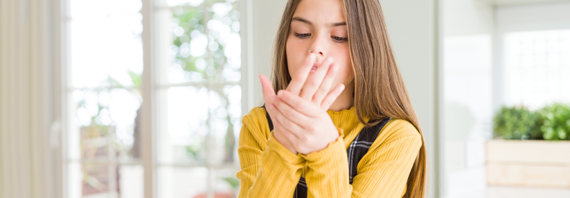 Das Karpaltunnelsyndrom ist ein seltenes, aber beachtenswertes Warnzeichen für die juvenile idiopathische Arthritis.