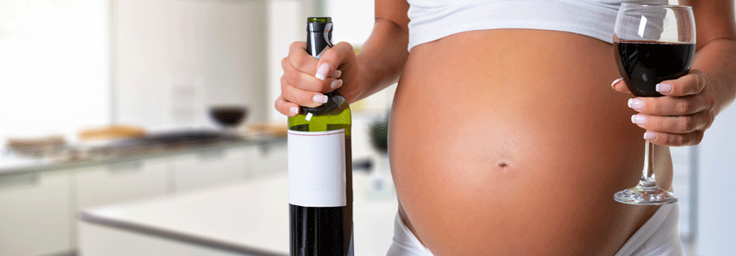 Bis zu 30 % der Frauen trinken während der Schwangerschaft Alkohol und geben es zu.