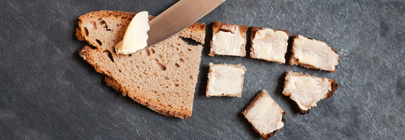 Eine Viertelstunde vor jeder Mahlzeit eine kleine Scheibe Brot essen: ein einfaches Mittel gegen Früh-Dumping.