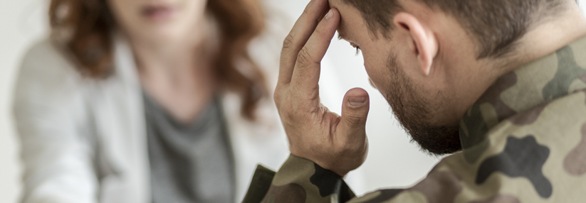 Für berufsbedingt Gefährdete wie Soldaten und Rettungskräfte gibt es spezielle Angebote zur Verarbeitung traumatischer Ereignisse.