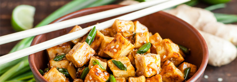 Wer mindestens einmal pro Woche Tofu isst, tut seinem Herz etwas Gutes.
