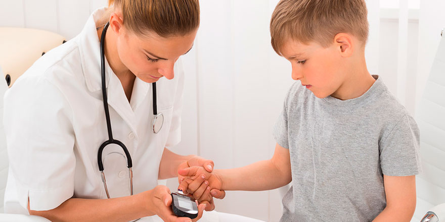 Beim Übergang junger Diabetiker vom Kindes- ins Erwachsenenalter gibt es einiges zu beachten.