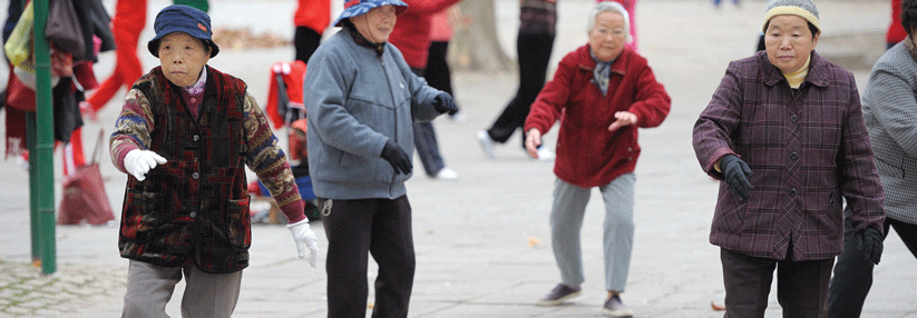 So soll's sein: Chinesische Senioren beim Tai Chi am frühen Morgen.
