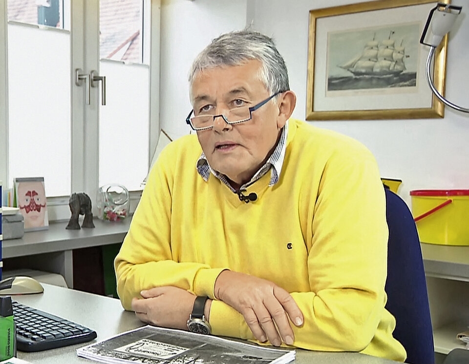 Abb. 2: Herr Christ in seiner Praxis.