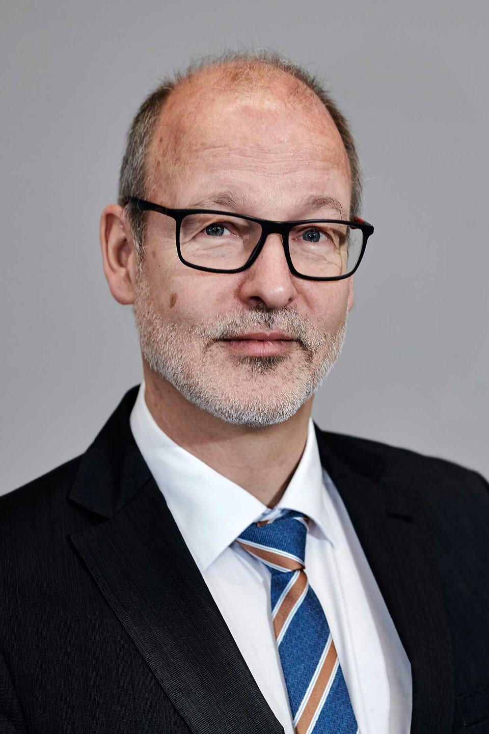 Prof. Dr. Wolfgang Hoffmann.
Leitung Abteilung Versorgungsepidemiologie und Community Health, Institut für Community Medicine, Universitätsmedizin Greifswald.