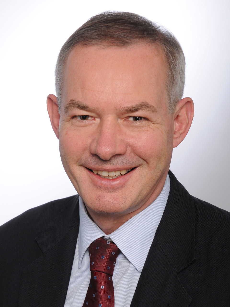 Prof. Dr. Christoph­ Wanner; Nephrologie,
Medizinische Klinik und Poliklinik I, Universitätsklinikum Würzburg