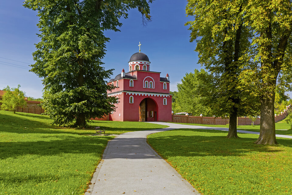 Abb. 11: Kloster Kruschedol im Fruschka-Gora-Gebirge.