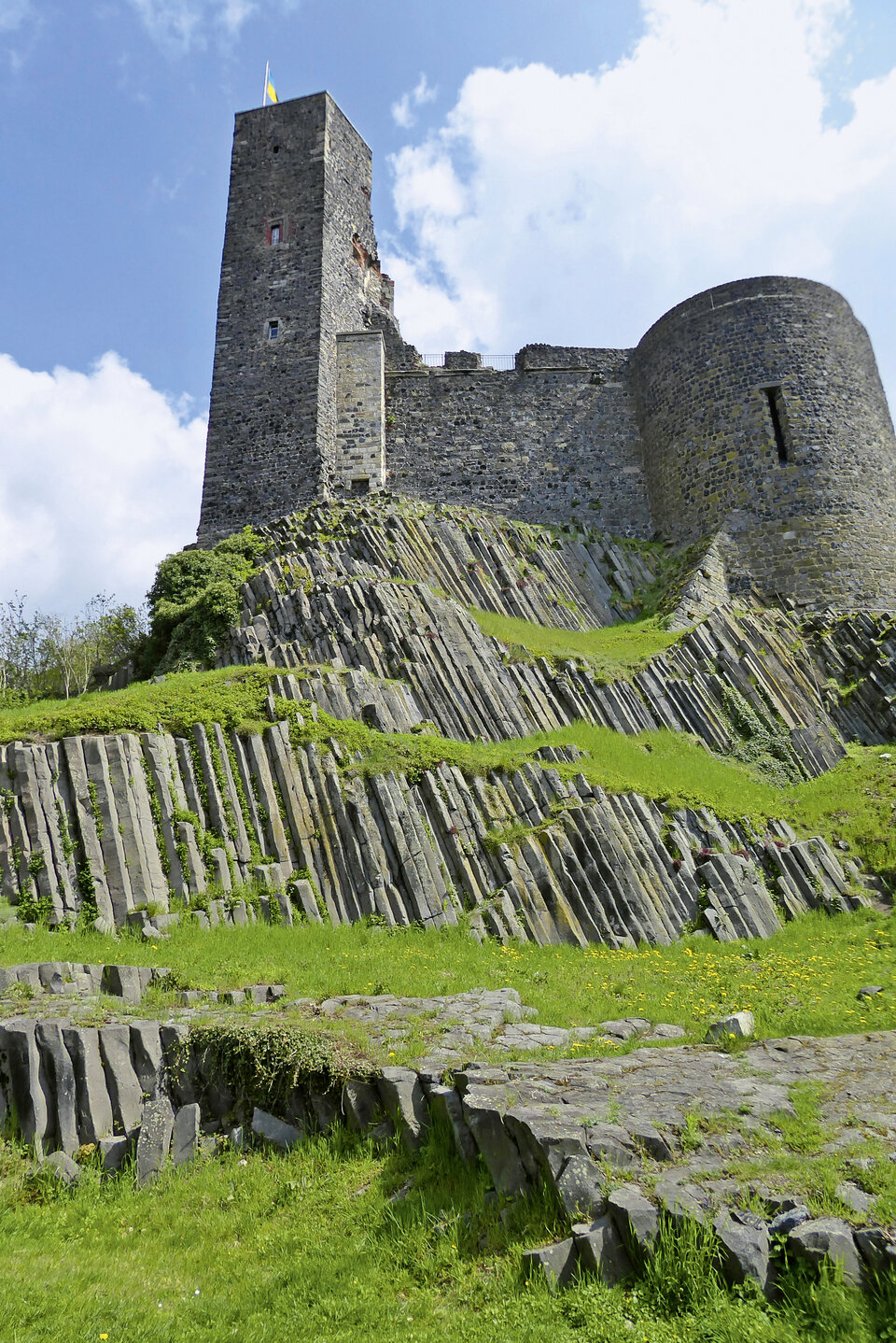 Abb. 3: Burg Stolpen ist auf Basalt gebaut.