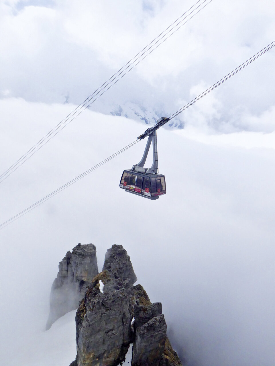 Gondelbahn hinauf zum Schilthorn.