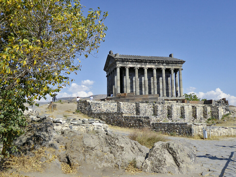 Der römische Tempel bei Garni – nach einem Erdbeben wieder aufgebaut.