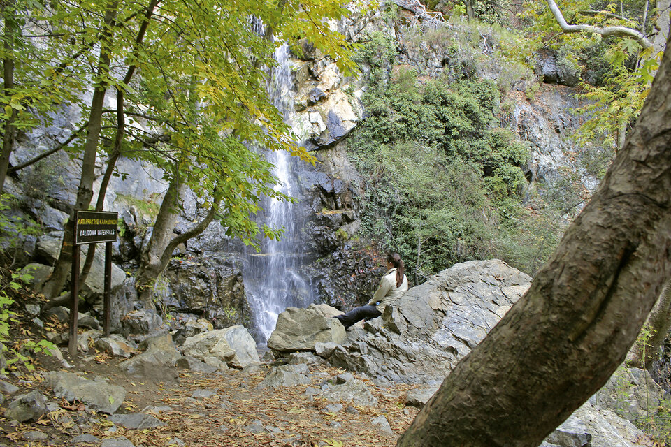 Der Kaledonia-Wasserfall ist beliebter Rastplatz.